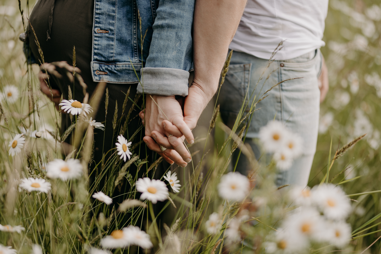 seance-photo-grossesse-photographe-campagne-mayenne-43