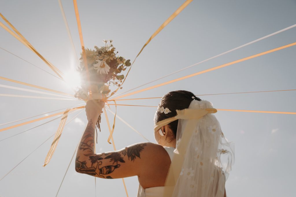 jeu du ruban, mariage, bouquet