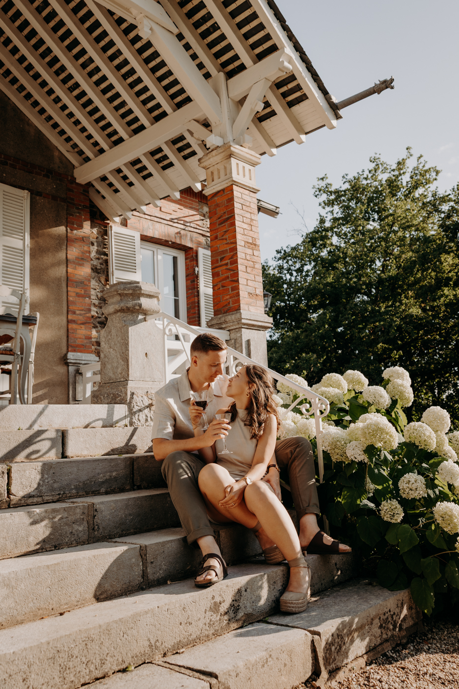 Séance couple avant mariage, manoir, chateau, mayenne - 222