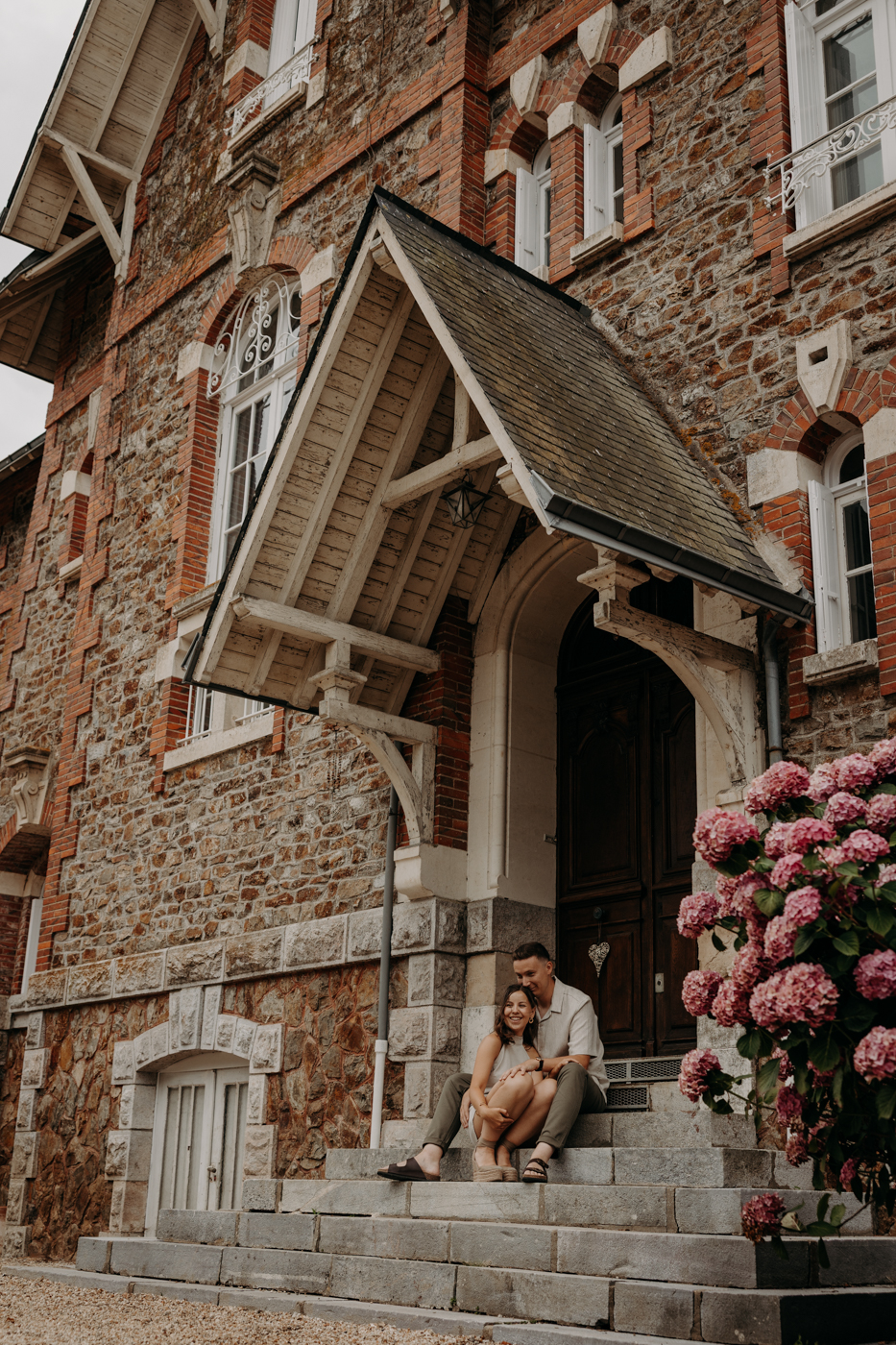 Séance couple avant mariage, manoir, chateau, mayenne - 55