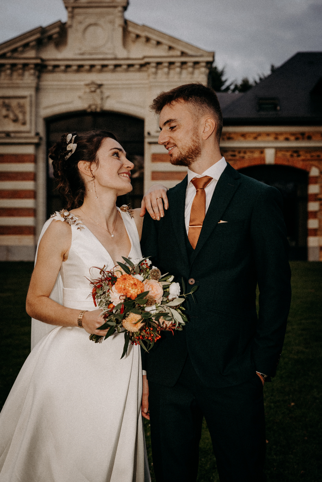 Seance couple mariage, domaine mauvinet, mayenne, photographe - 70